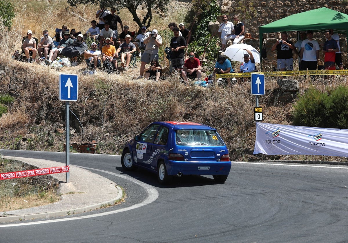 Algunos de los asistentes a esta prueba deportiva de Rally que se ha celebrado en el entorno del Valle