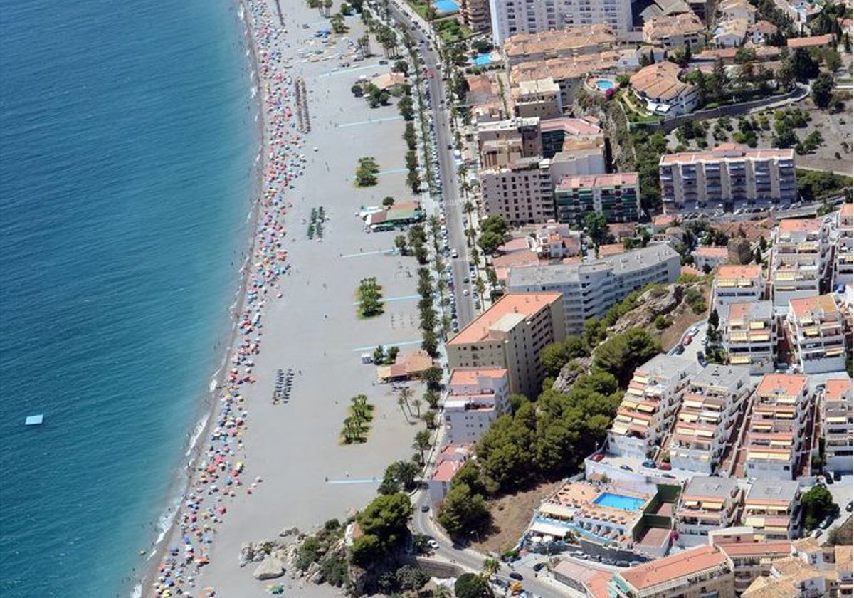 Playa de Velilla, en Almuñécar, donde se ha producido el suceso