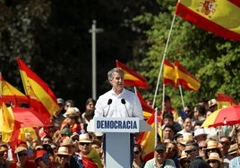 Feijóo lidera el clamor contra Sánchez por un adelanto electoral: «Ríndase a la democracia»