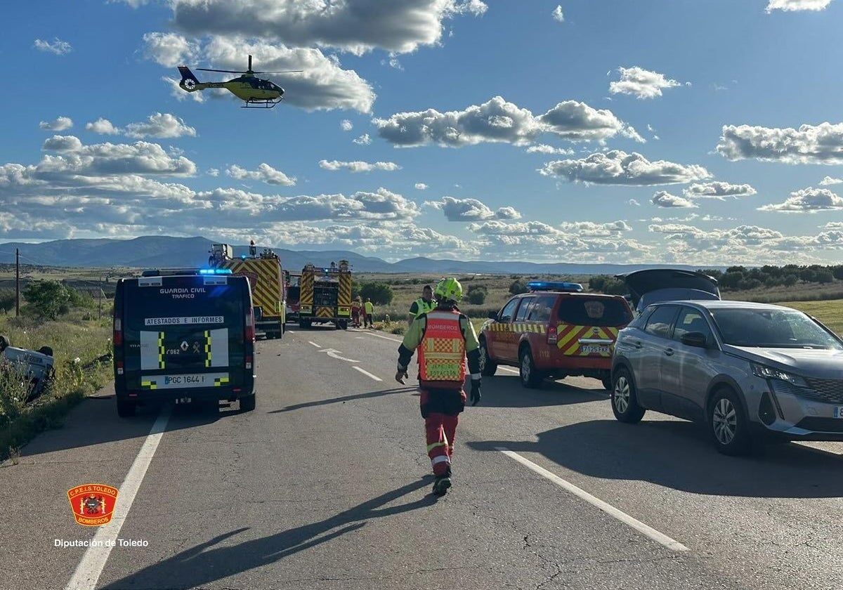 Imagen de archivo de un accidente con la intervención de los bomberos