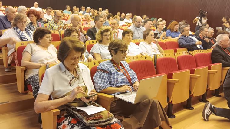 Imagen del público asistente a la inauguración del congreso 'Símbolo Luz de Nicea'