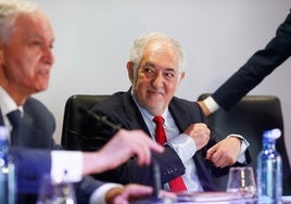 Tres magistrados del Constitucional denuncian que Pumpido les impide «solicitar cooperación» a la Justicia europea sobre la amnistía