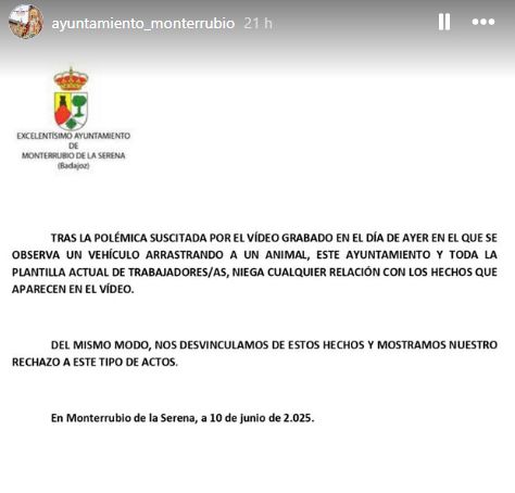 Investigan por posible maltrato animal a un conductor que fue arrastrando varios kilómetros una oveja muerta en su coche