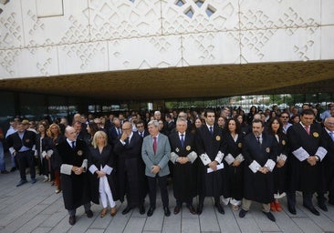 Unos 200 jueces y fiscales se manifiestan en Córdoba contra la reforma judicial del Gobierno de Sánchez