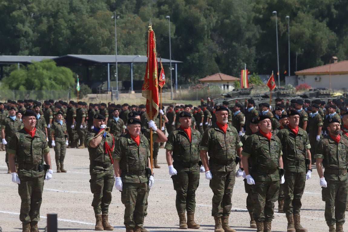 La brillante parada militar de la BRI X en Cerro Muriano, en imágenes