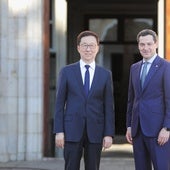 El vicepresidente de la República Popular de China, Han Zheng, y el presidente de la Junta de Andalucía, Juanma Moreno