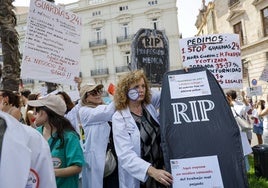 La huelga de médicos sorprende a pacientes y cancela citas en Valencia: «Me han dicho que no me podían atender»