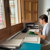 Un joven de Alicante que quiere estudiar diseño de moda logra la nota más alta de PAU 2025 en la Comunidad Valenciana