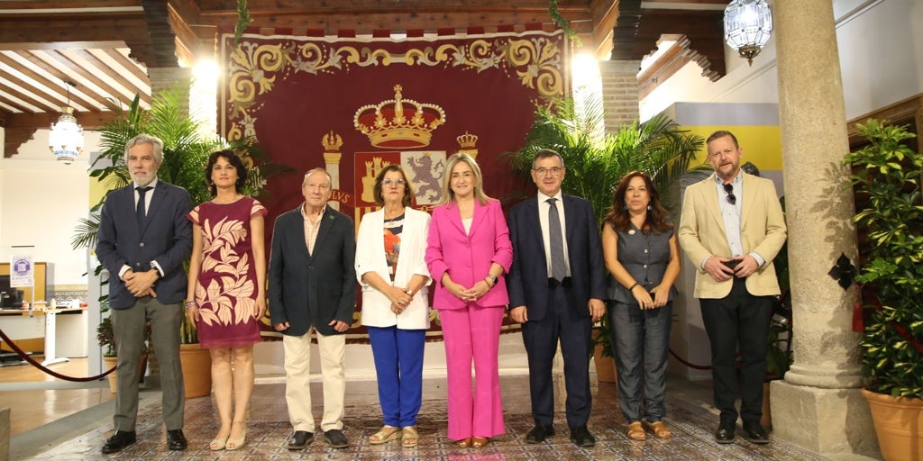 El patio de la Delegación en la plaza de San Vicente se suma al certamen de patios del Corpus