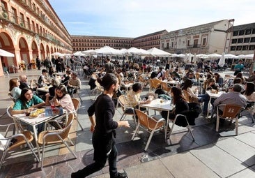 Restaurantes y hoteles han tirado del alza de los precios en mayo