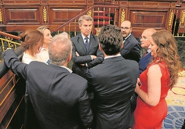 Feijóo espera al desgaste de los socios con Sánchez para decidir la moción