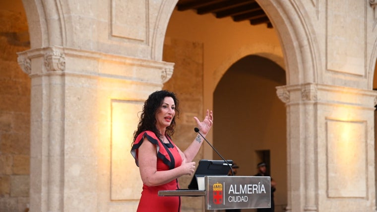 María del Mar Vázquez durante la inauguración de la Plaza Vieja de Almería