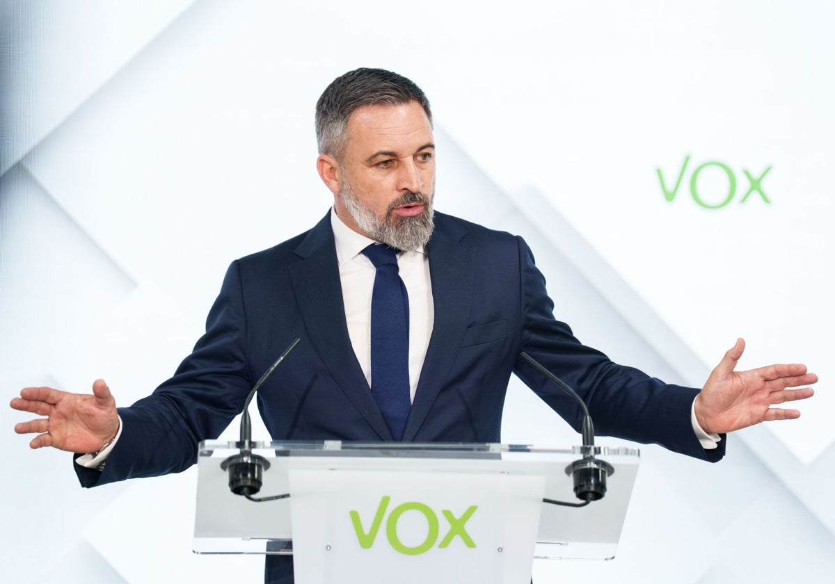 Santiago Abascal en rueda de prensa en la sede de Vox