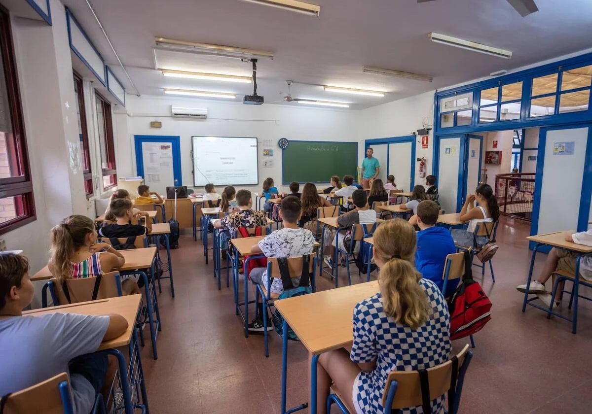 Alumnos de un colegio de Andalucía durante su primer día de clase