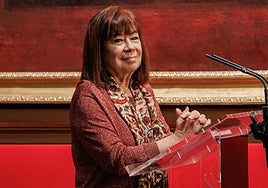 Quién es Cristina Narbona: su edad, qué estudios tiene y cuál es la trayectoria política de la sustituta de Santos Cerdán en el PSOE