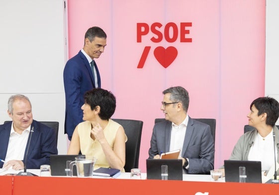 Cuatro horas sin oposición: la intrahistoria de la Ejecutiva en la que Sánchez se conjuró para llegar a 2027
