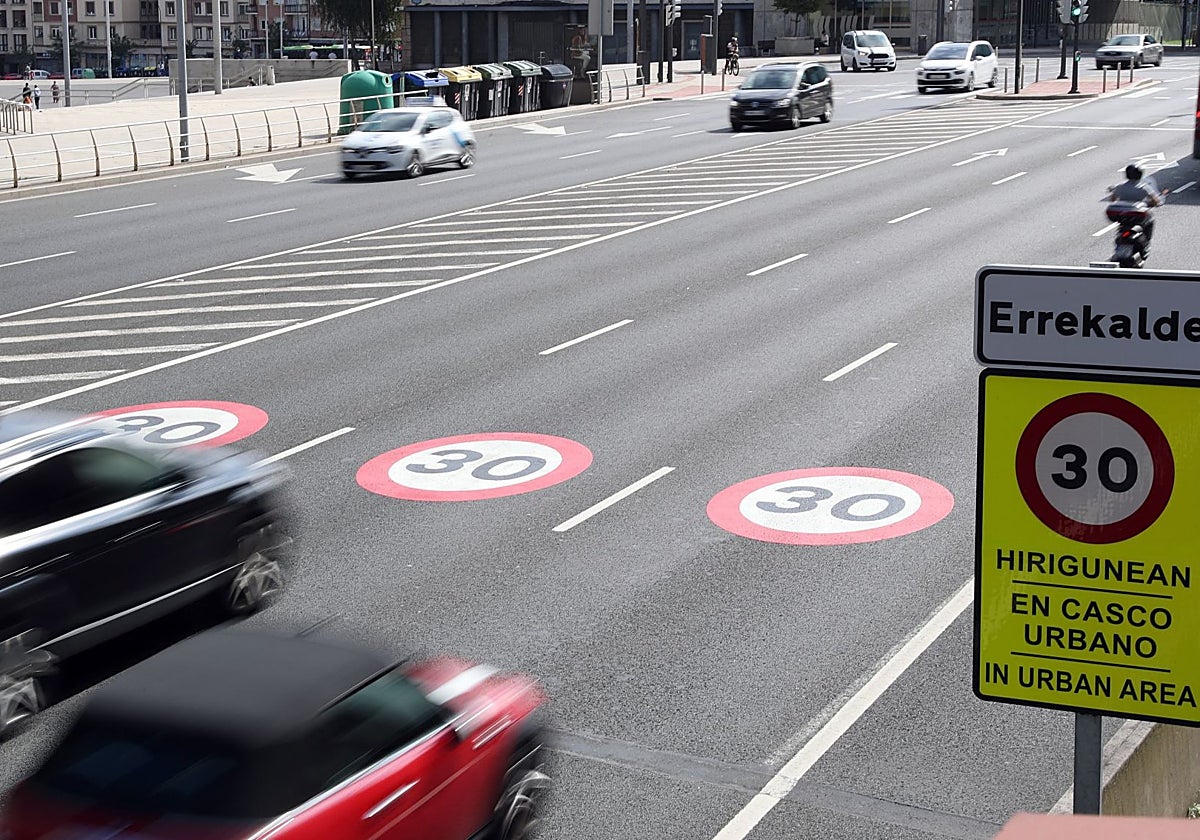 Estos son los siete parkings que te libran de la multa por acceder a la ZBE con el coche en Bilbao