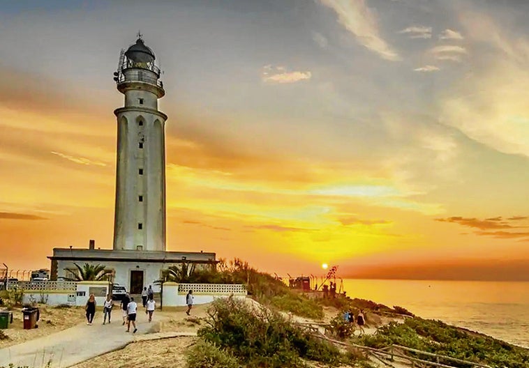 La protección del faro de Trafalgar como BIC amenaza el proyecto de restauración