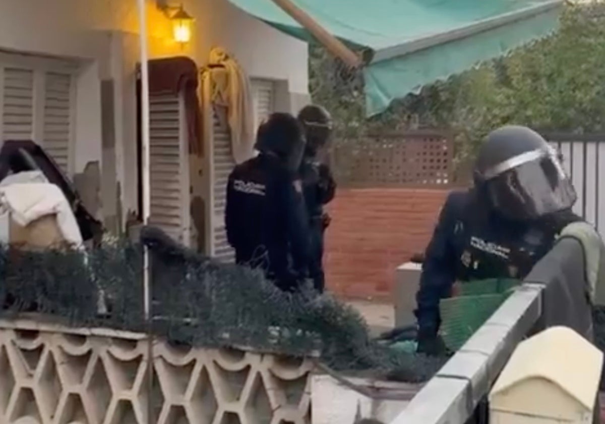 Despliegue policial contra el 'top manta', este martes en Salou (Tarragona)