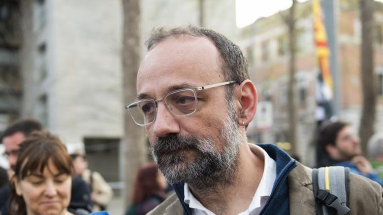 Benet Salellas, exdiputado de la CUP y redactor de la DUI de 2017, defenderá a Santos Cerdán