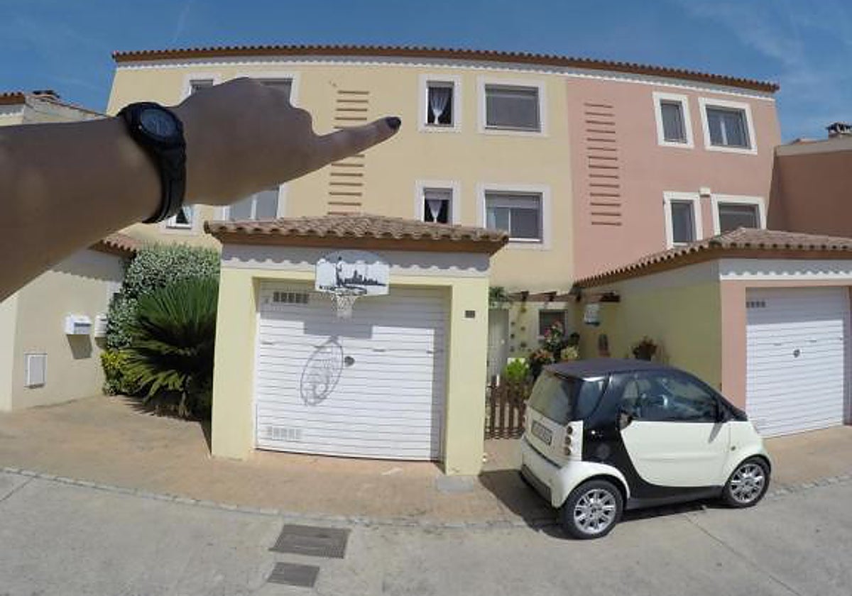 Okupan una casa en Tarragona el propietario es multado con 5.000 euros por lo que hacen con sus habitaciones: «Me están embargando la nómina»