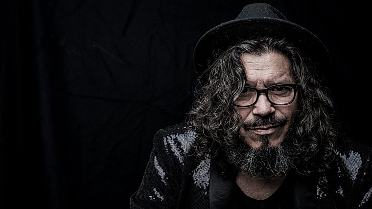 Imagen del guitarrista y cantante Raimundo Amador