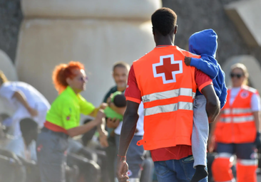 Denuncian «errores sistemáticos» en la identificación de la minoría de edad de los migrantes llegados a Canarias