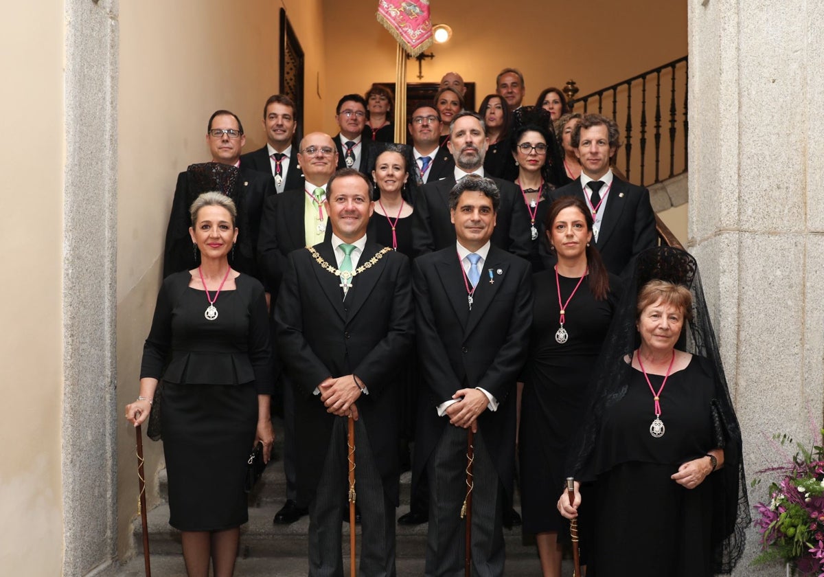 Velázquez con miembros de la Corporación municipal