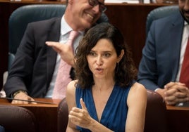 Ayuso, en la Asamblea de Madrid: «Es la una del mediodía, no he comido, yo estoy bien y si quieren ayuda, que la pidan»