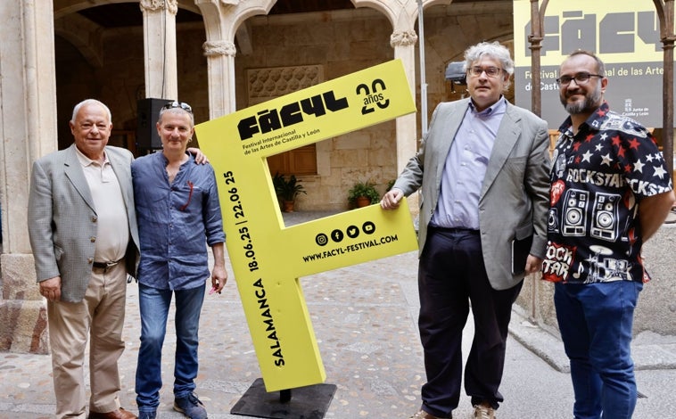 Imagen principal - Luz, danza aérea y una marioneta gigante para inaugurar el Facyl