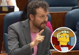 Un diputado de Más Madrid se pone a cantar el 'Monorraíl' de 'Los Simpsons' en plena Asamblea para criticar el GP de Fórmula 1 en IFEMA