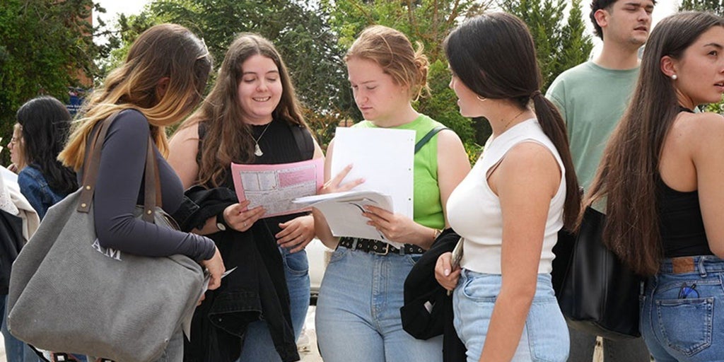 La UCLM impulsa vocaciones científicas con 16 ayudas de iniciación a la investigación para nuevos estudiantes