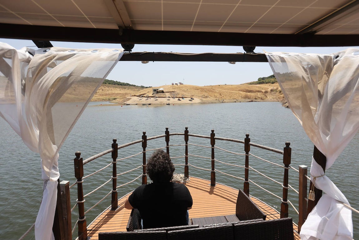 La playa de la Breña en Almodóvar, en imágenes