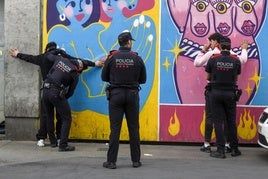 Plan Kanpai: 14 detenidos con un centenar de antecedentes en el área metropolitana de Barcelona