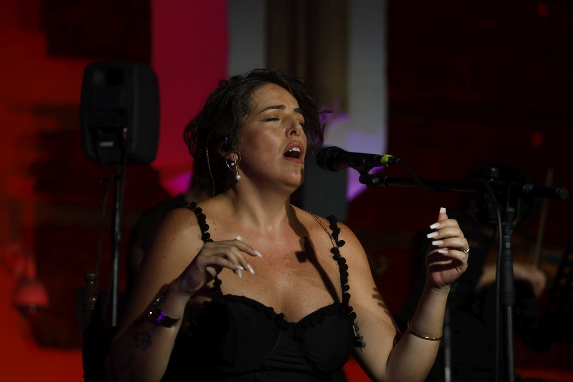El Pele y Chico Pérez deslumbran con su talento en la Noche Blanca del Flamenco en Córdoba, en imágenes
