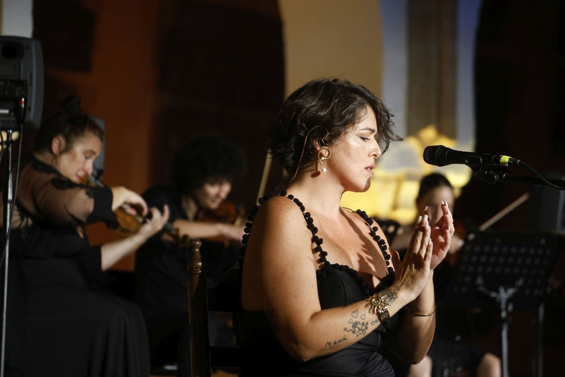 El Pele y Chico Pérez deslumbran con su talento en la Noche Blanca del Flamenco en Córdoba, en imágenes