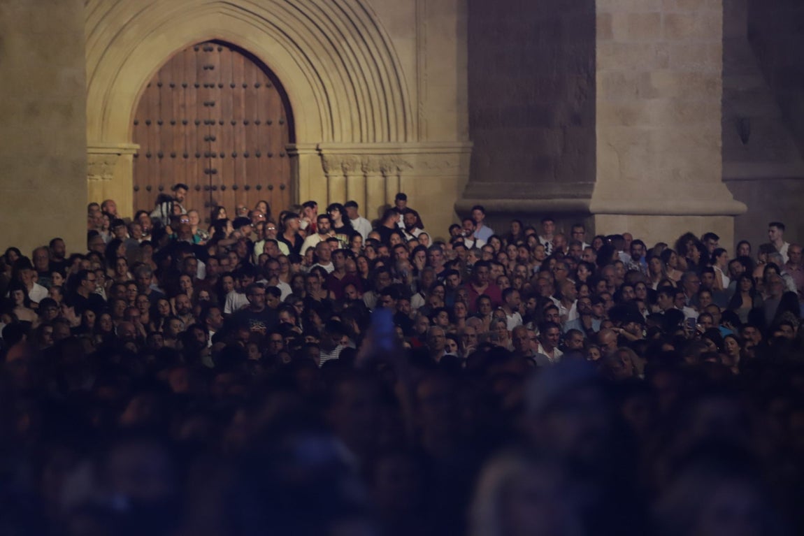 El Pele y Chico Pérez deslumbran con su talento en la Noche Blanca del Flamenco en Córdoba, en imágenes