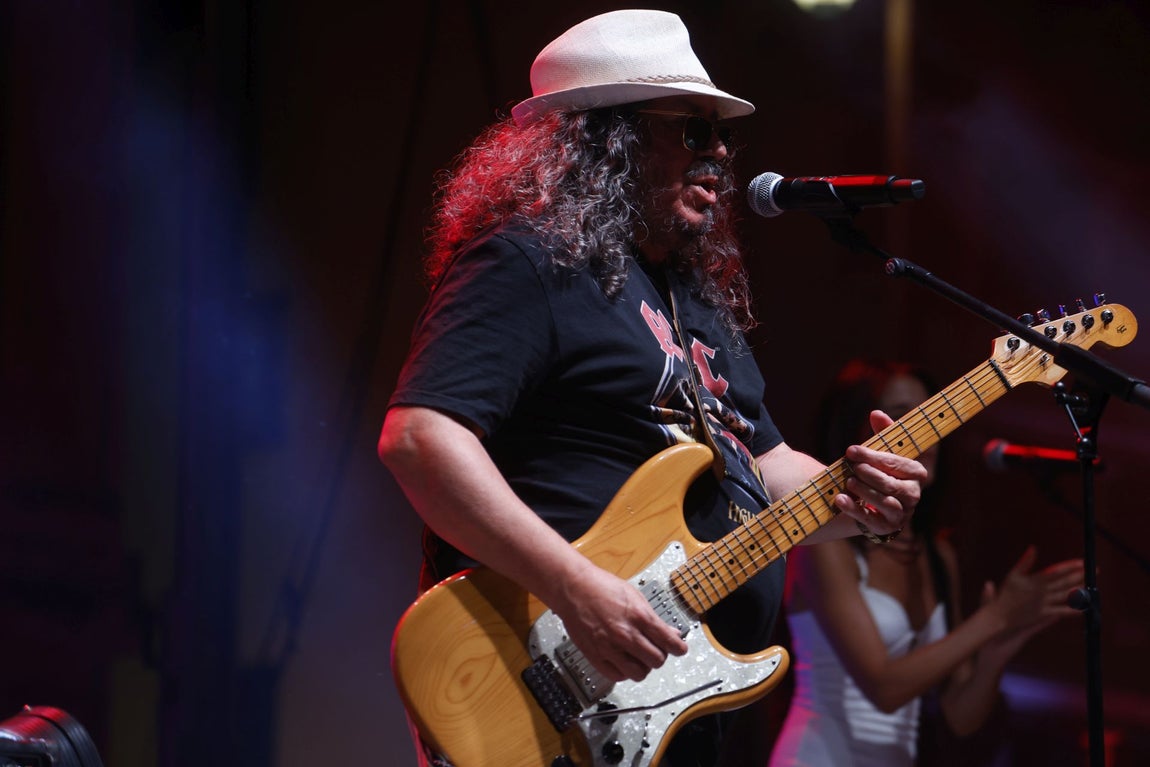 Raimundo Amador y Califato ¾ brillan en la Noche Blanca del Flamenco en Córdoba