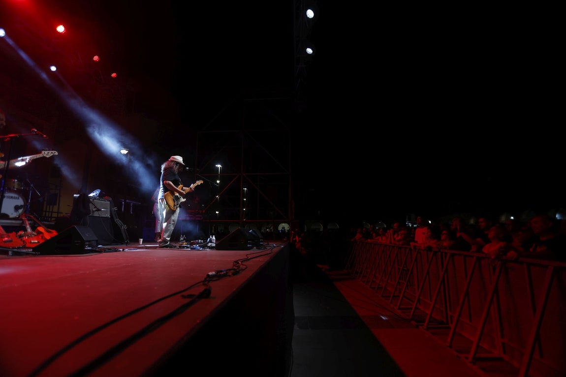 Raimundo Amador y Califato ¾ brillan en la Noche Blanca del Flamenco en Córdoba