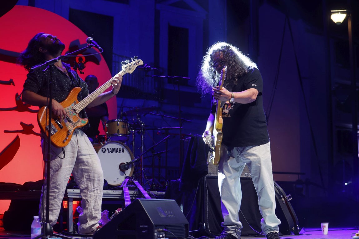 Raimundo Amador y Califato ¾ brillan en la Noche Blanca del Flamenco en Córdoba