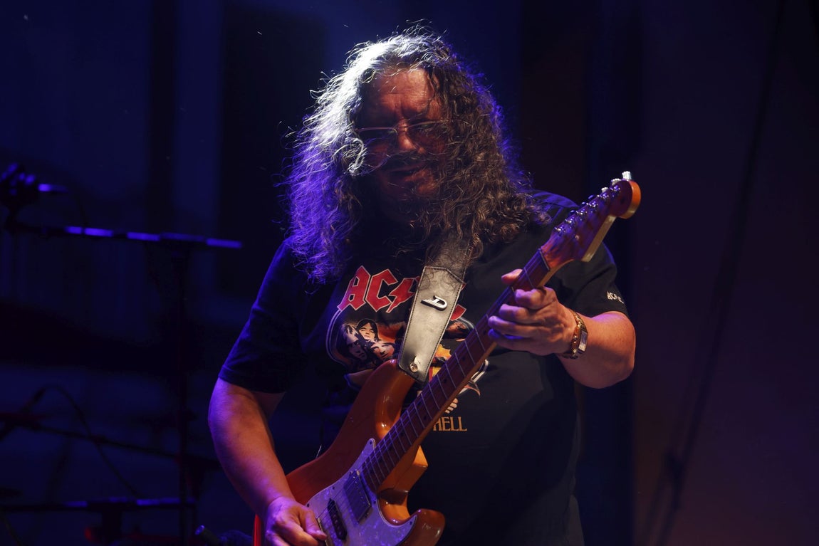 Raimundo Amador y Califato ¾ brillan en la Noche Blanca del Flamenco en Córdoba