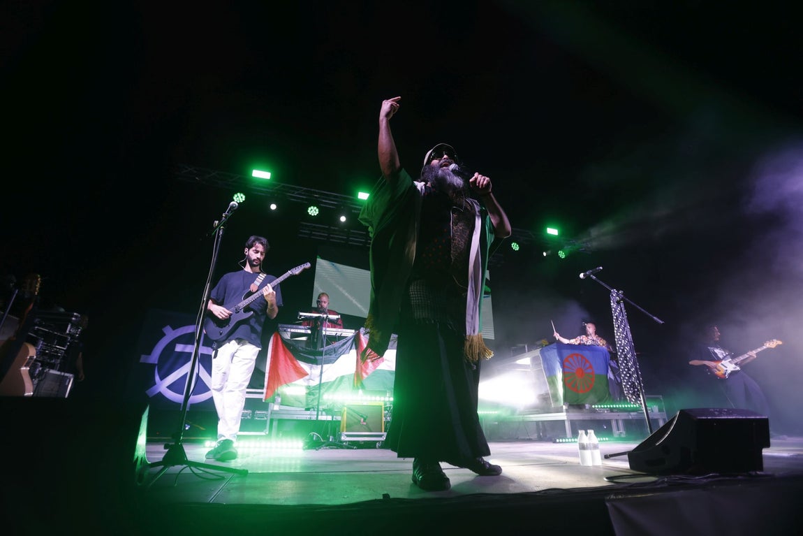 Raimundo Amador y Califato ¾ brillan en la Noche Blanca del Flamenco en Córdoba