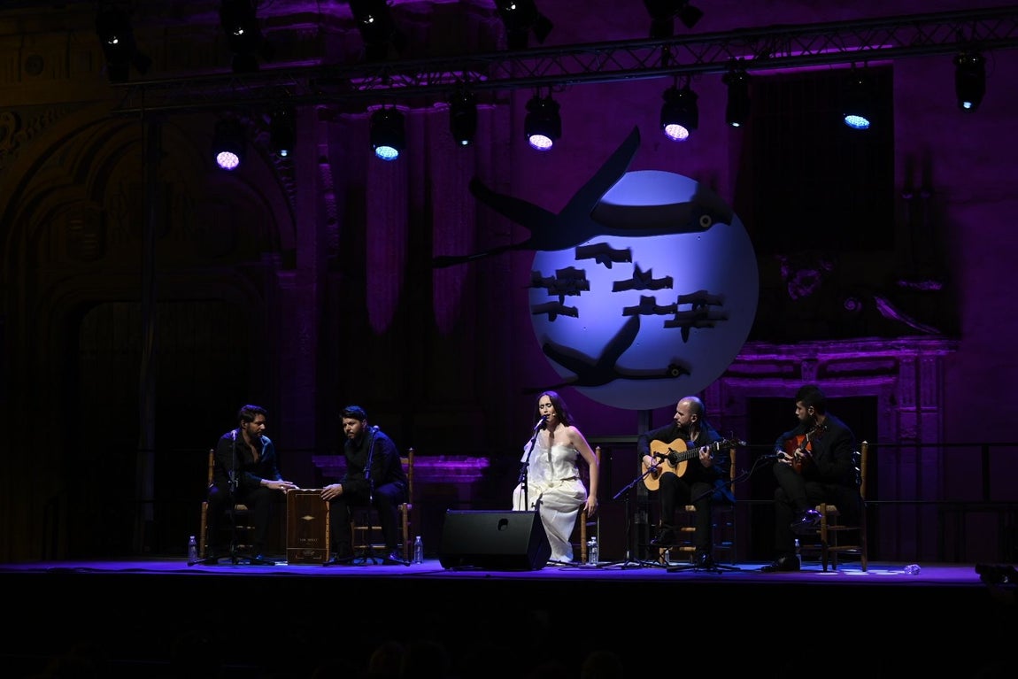 La pureza de Aurora Vargas y la fuerza de Rocío Luna y Rafa del Calli en La Noche Blanca del Flamenco de Córdoba, en imágenes