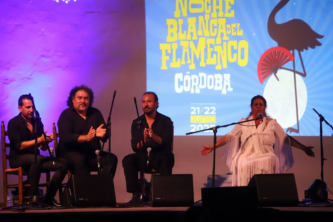 La pureza de Aurora Vargas y la fuerza de Rocío Luna y Rafa del Calli en La Noche Blanca del Flamenco de Córdoba, en imágenes