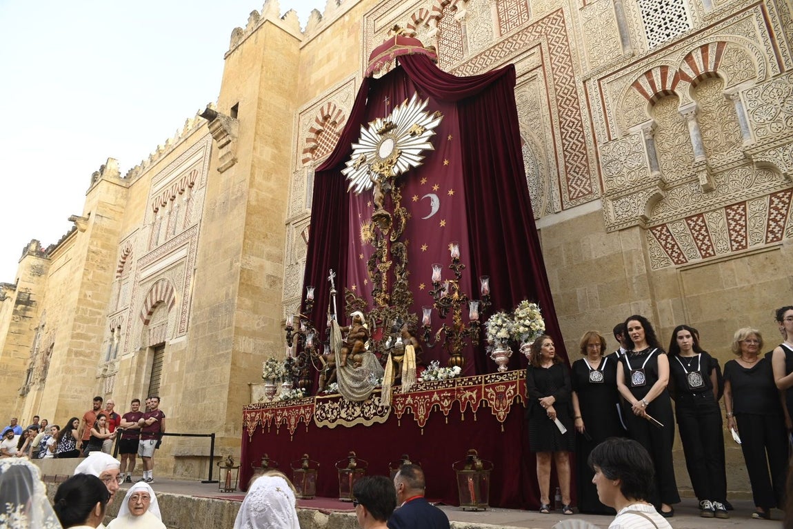 La solemne procesión del Corpus Christi de Córdoba, en imágenes