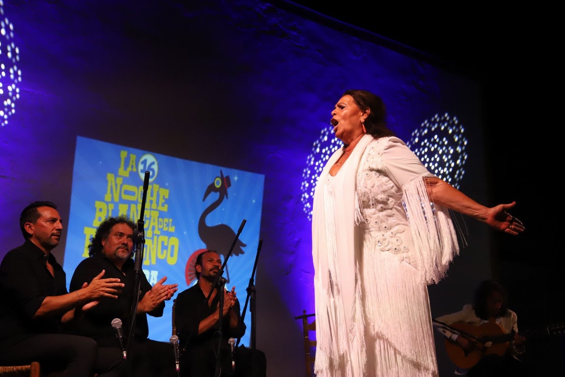 La pureza de Aurora Vargas y la fuerza de Rocío Luna y Rafa del Calli en La Noche Blanca del Flamenco de Córdoba, en imágenes