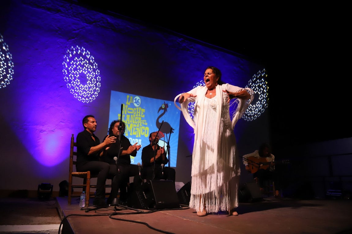 La pureza de Aurora Vargas y la fuerza de Rocío Luna y Rafa del Calli en La Noche Blanca del Flamenco de Córdoba, en imágenes