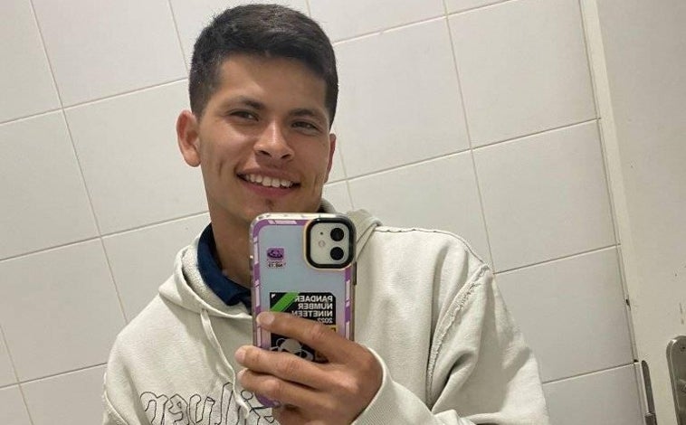 Imagen principal - De arriba hacia abajo: la víctima Jesús Y., alias Patrick; uno de los detenidos en el operativo del pasado abril; foto en blanco y negro de Antony Geovanny G. R.