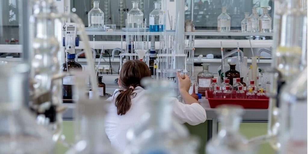 Se publican las ayudas para contratos de acceso de personal investigador doctor en Castilla-La Mancha