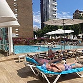 Muere ahogado un hombre de 56 años en una piscina comunitaria en Castellón